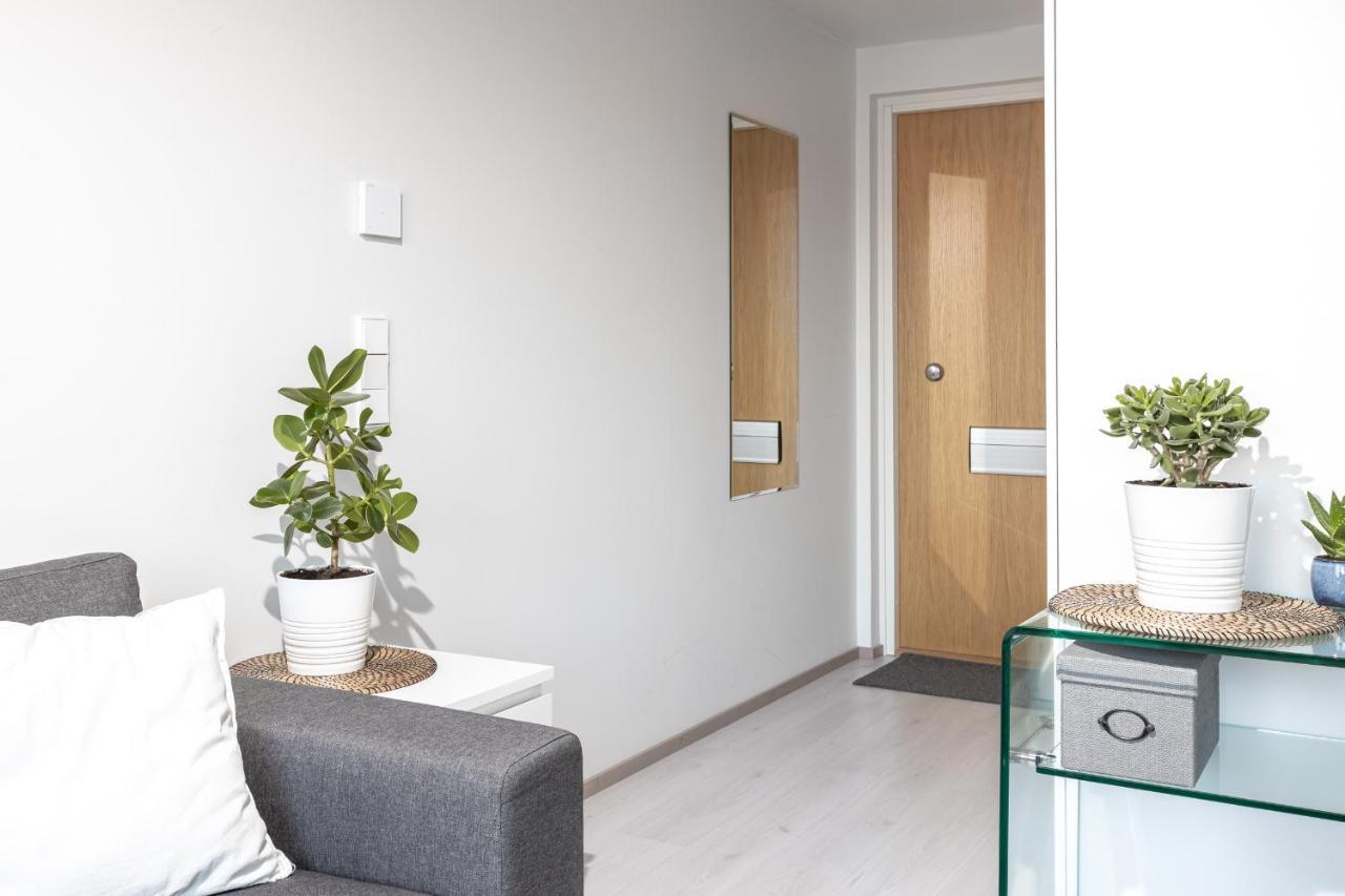 Ferienwohnung Valoisa Parvekkeellinen Kaksio, Oma Parkkipaikka Tampere Exterior foto